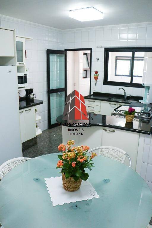 Apartamento à venda com 3 quartos, 137m² - Foto 11