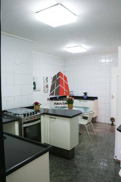 Apartamento à venda com 3 quartos, 137m² - Foto 13