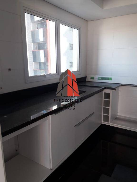 Apartamento à venda com 3 quartos, 180m² - Foto 19