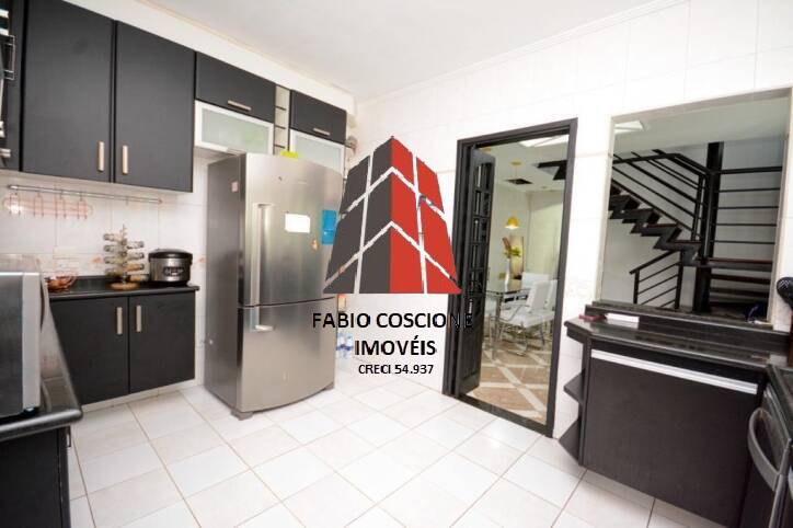 Sobrado à venda com 3 quartos, 240m² - Foto 18