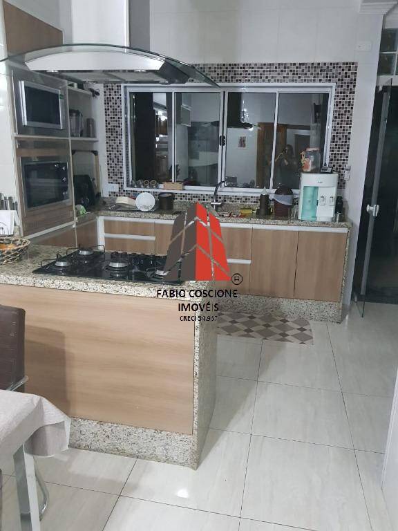 Sobrado à venda com 3 quartos, 140m² - Foto 2