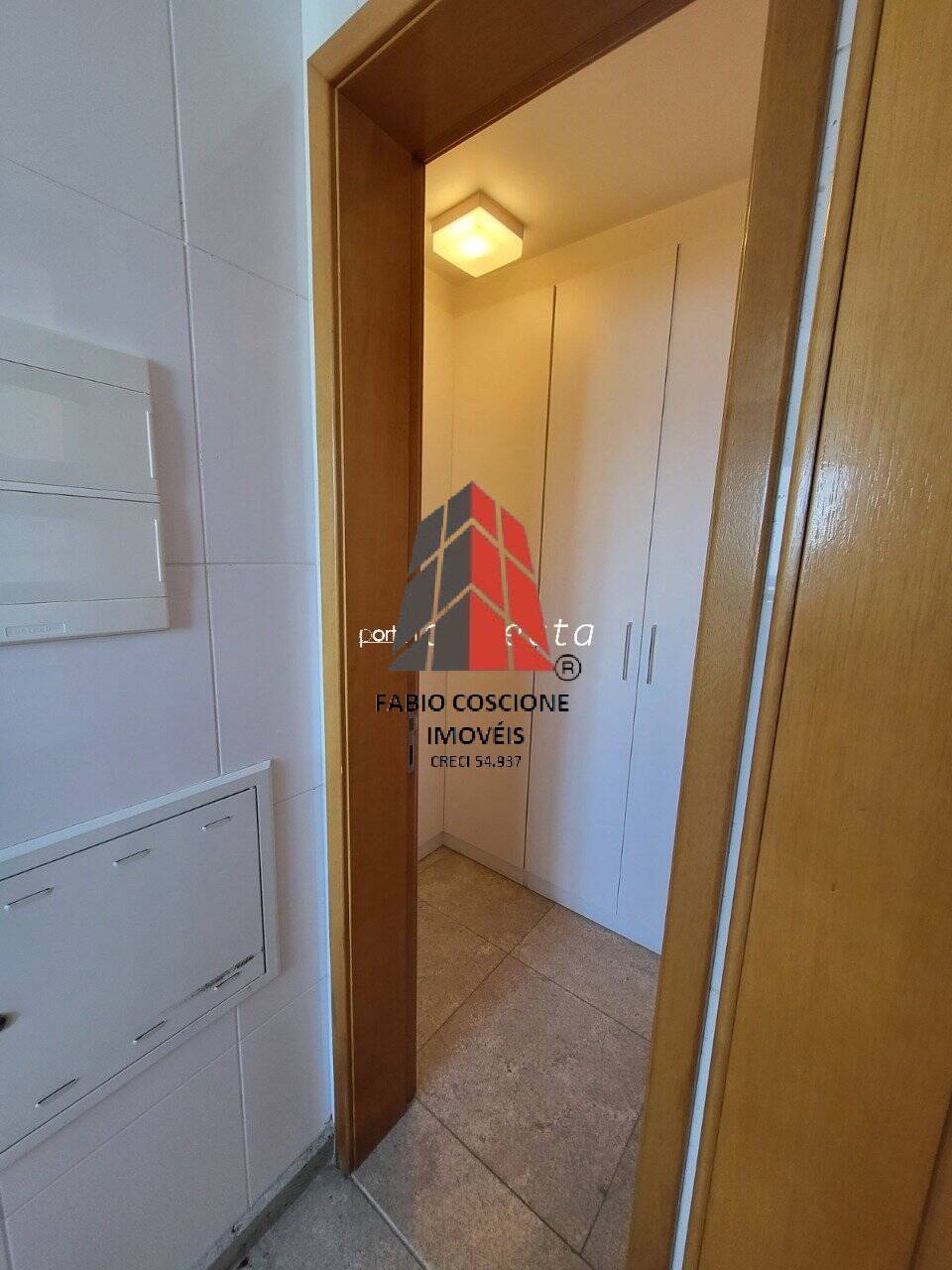 Apartamento à venda com 3 quartos, 144m² - Foto 9