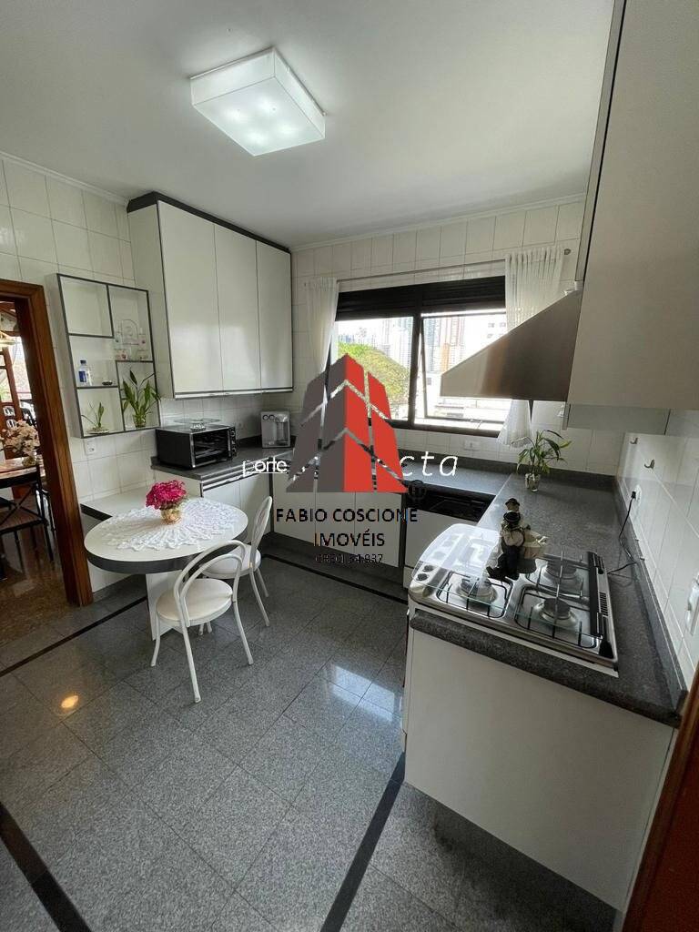 Apartamento à venda com 4 quartos, 240m² - Foto 9