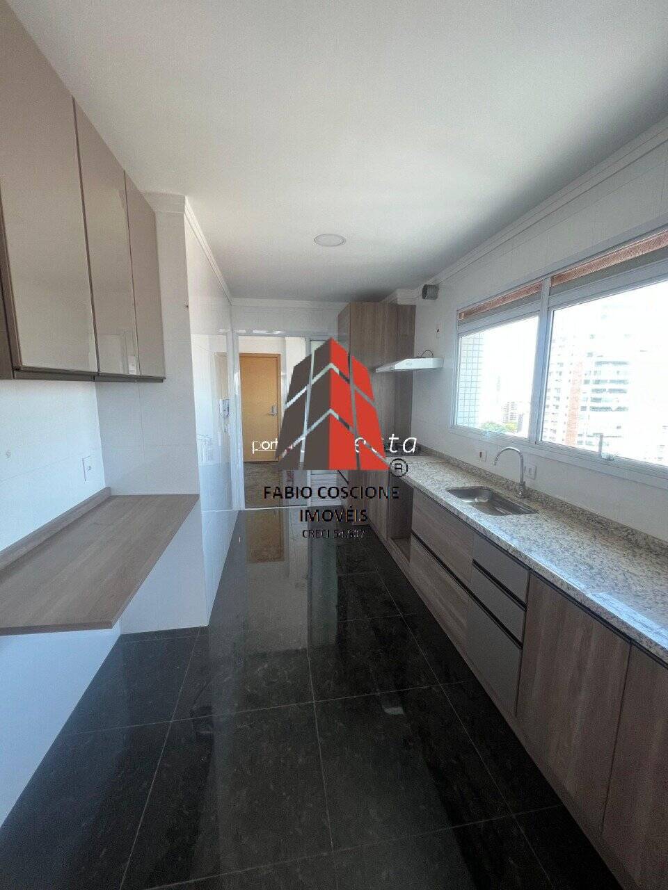 Apartamento à venda com 3 quartos, 172m² - Foto 5