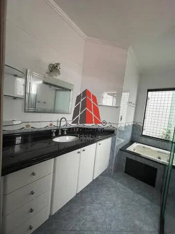 Casa à venda com 3 quartos, 200m² - Foto 5