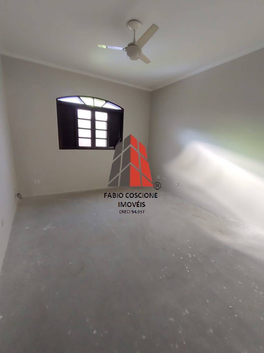 Casa à venda com 3 quartos, 180m² - Foto 14