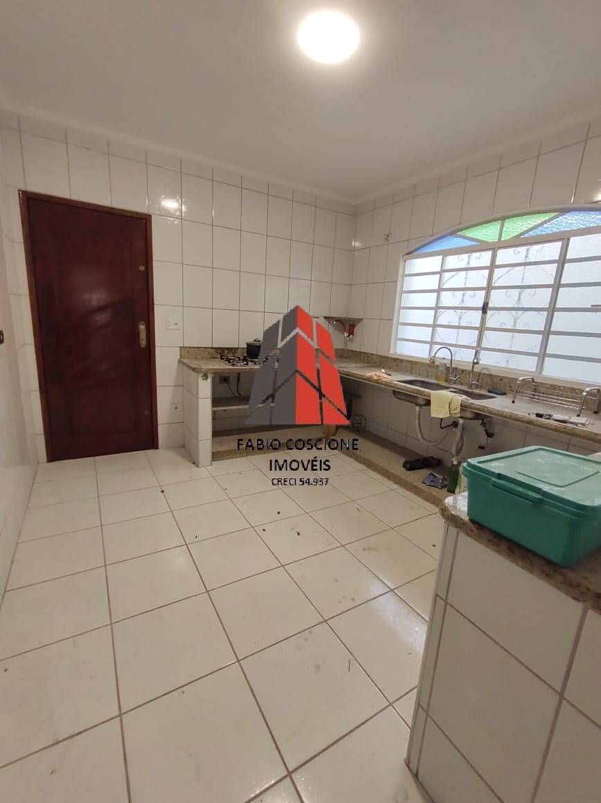 Casa à venda com 3 quartos, 180m² - Foto 23