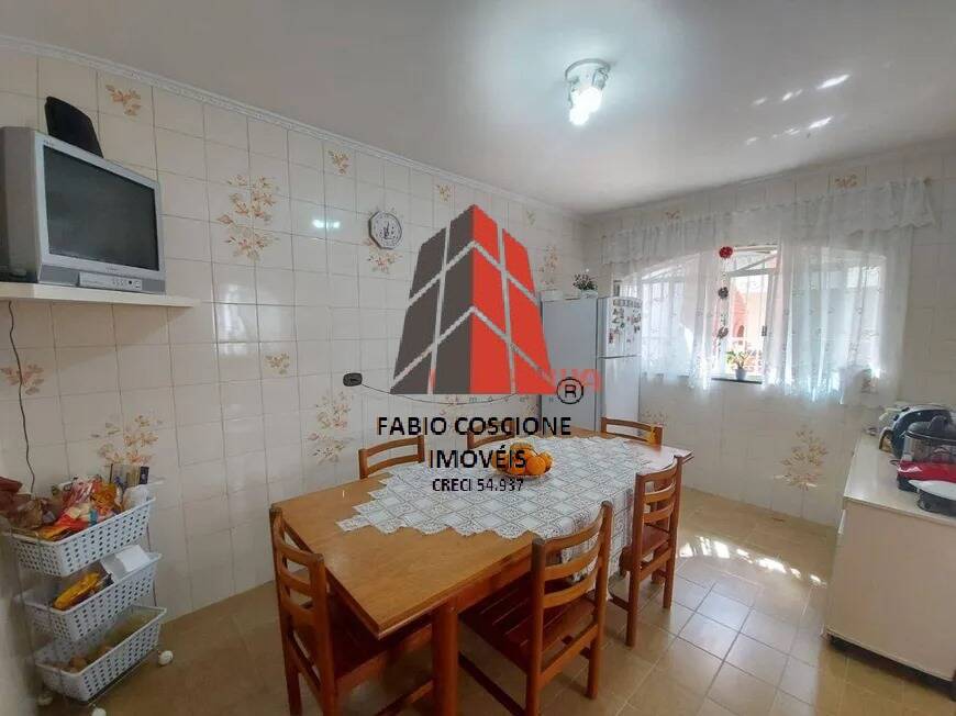 Casa à venda com 4 quartos, 210m² - Foto 32