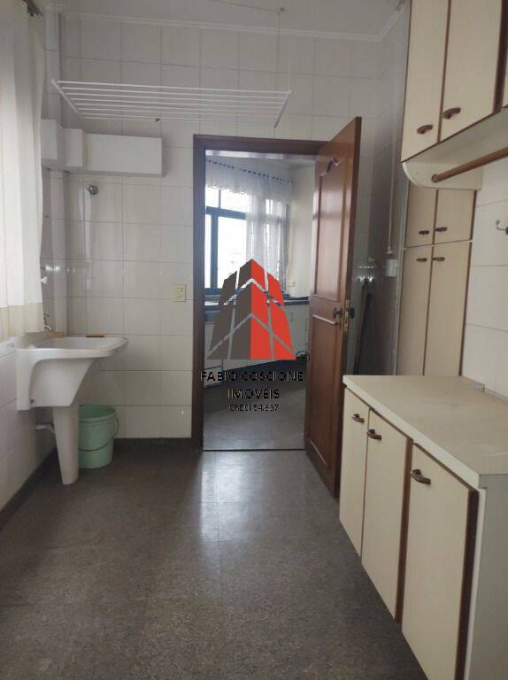 Apartamento à venda com 3 quartos, 200m² - Foto 11