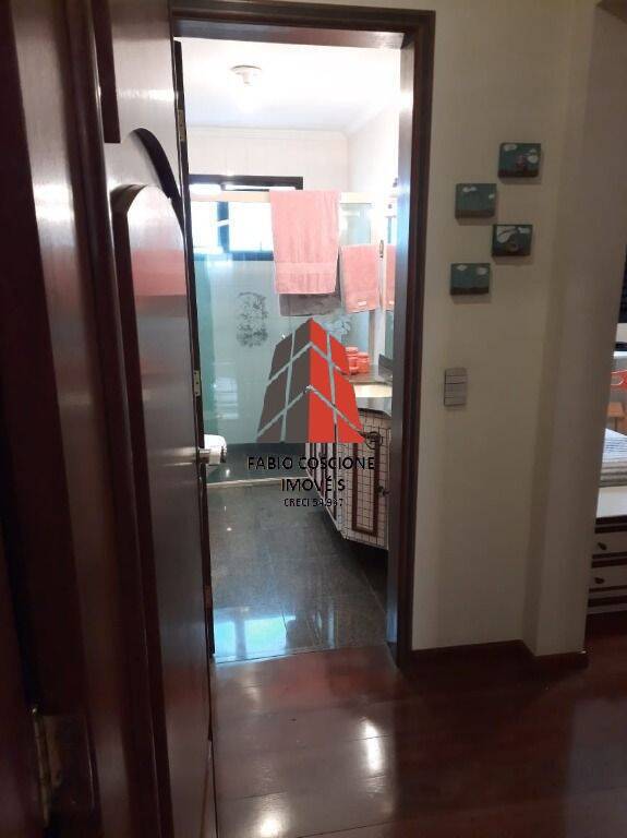 Apartamento à venda com 3 quartos, 208m² - Foto 26