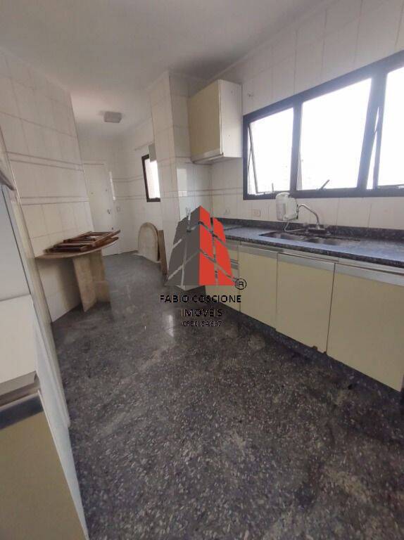 Apartamento à venda com 3 quartos, 122m² - Foto 17